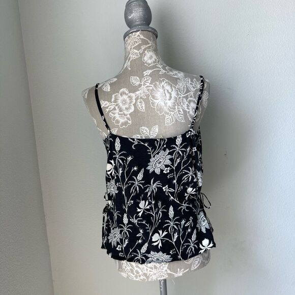 Scotch & Soda Maison Scotch Mix Media Side Tie Floral Tank in Black/ White - Picture 4 of 9